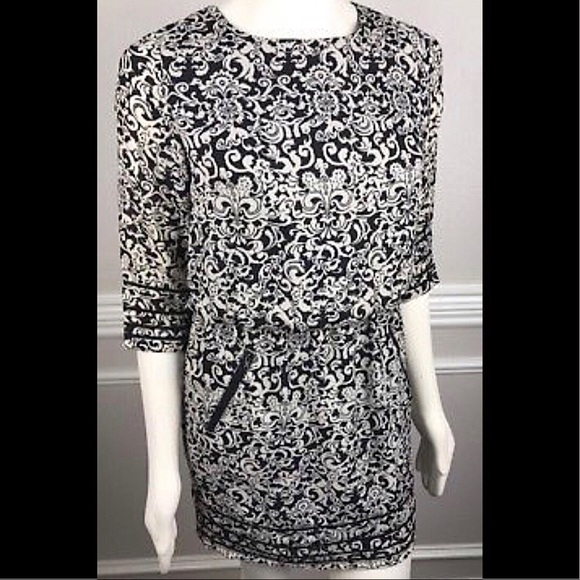 THML Dresses & Skirts - Size Small THML 3/4 Sleeve Dress